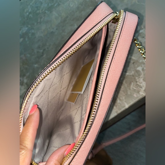 Michael Kors Pink Gold Crossbody Bag with Structured Design - Picture 4 of 4
